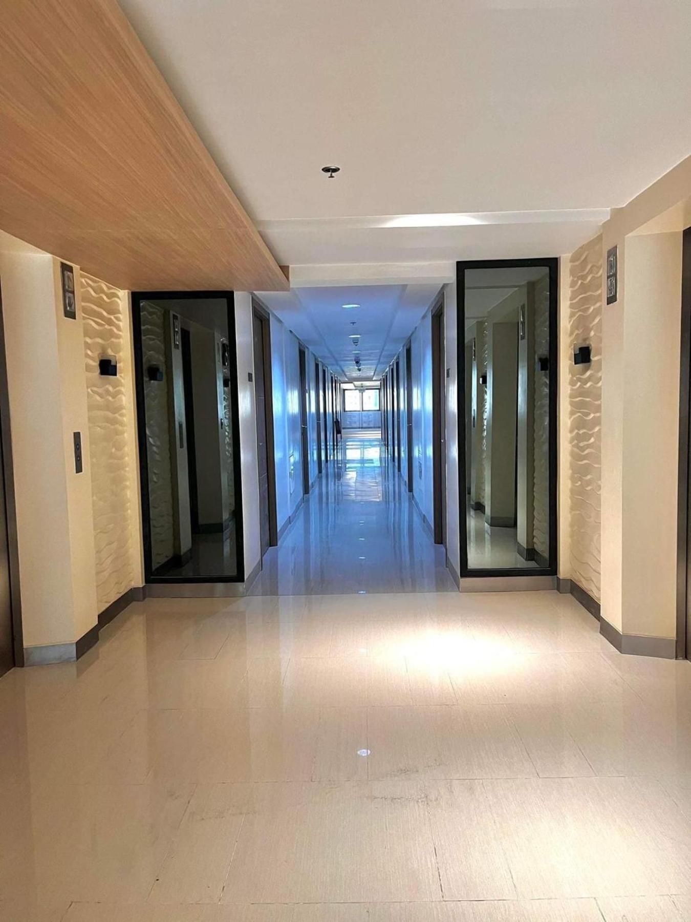 Shore 2 Residences High Speed Internet Walking Distance To Moa And Ikea Manila Ngoại thất bức ảnh