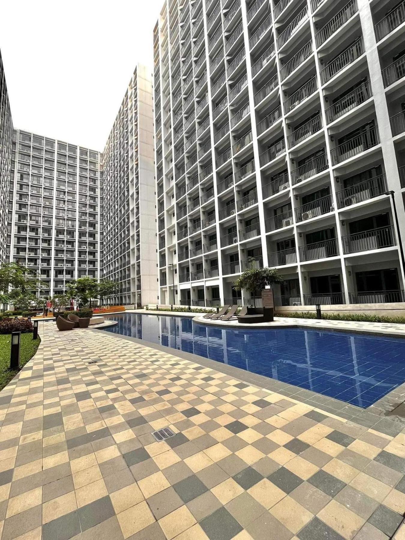 Shore 2 Residences High Speed Internet Walking Distance To Moa And Ikea Manila Ngoại thất bức ảnh